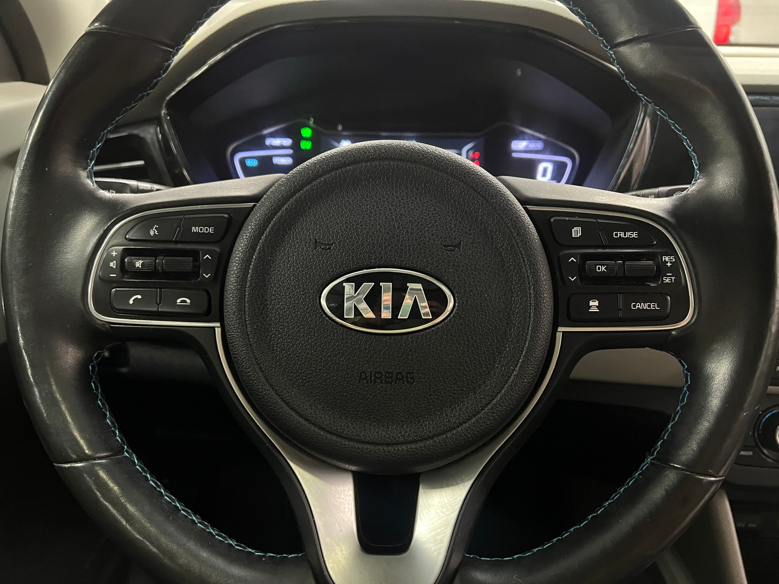 Thumbnail: 2021 Kia Niro - 4
