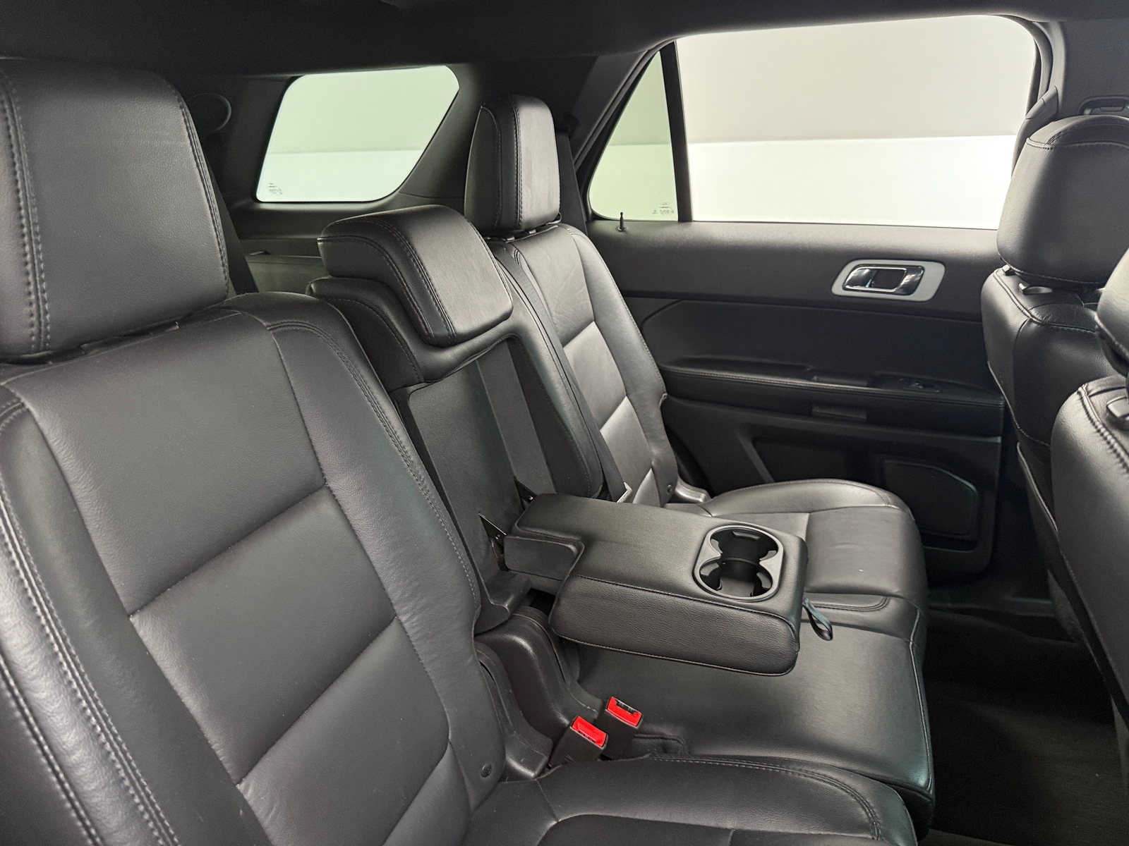 Thumbnail: 2015 Ford Explorer - 5