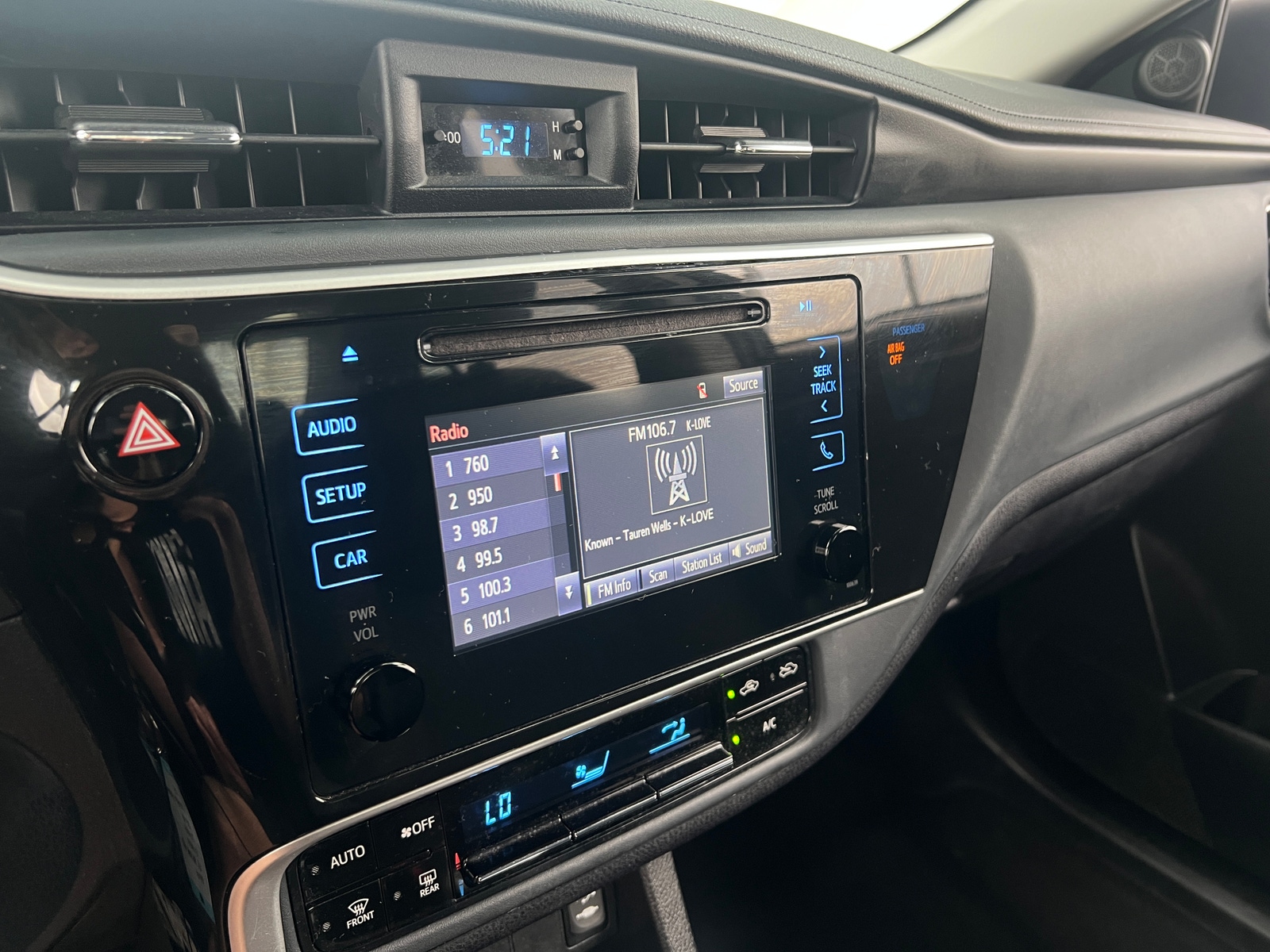 Thumbnail: 2018 Toyota Corolla - 4