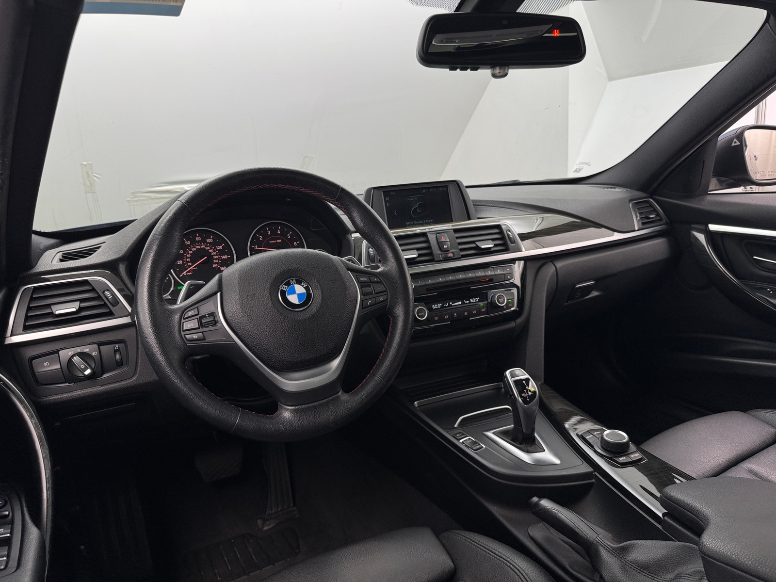 Thumbnail: 2018 BMW 3 Series - 3
