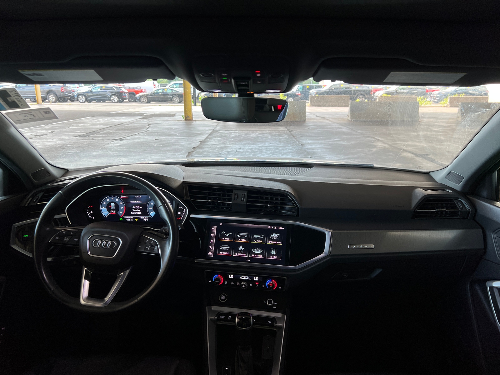 Thumbnail: 2023 Audi Q3 - 2