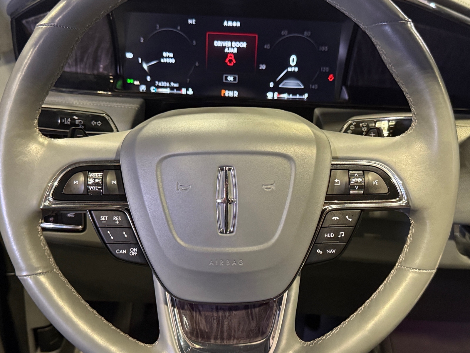 Thumbnail: 2019 Lincoln Navigator - 4