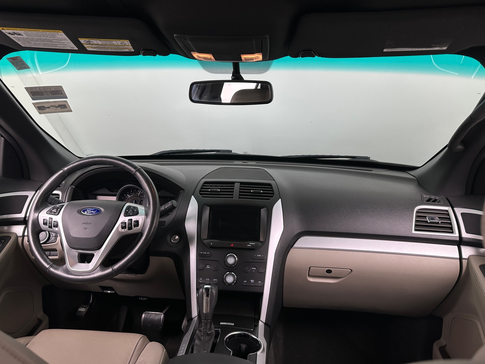 Thumbnail: 2015 Ford Explorer - 3