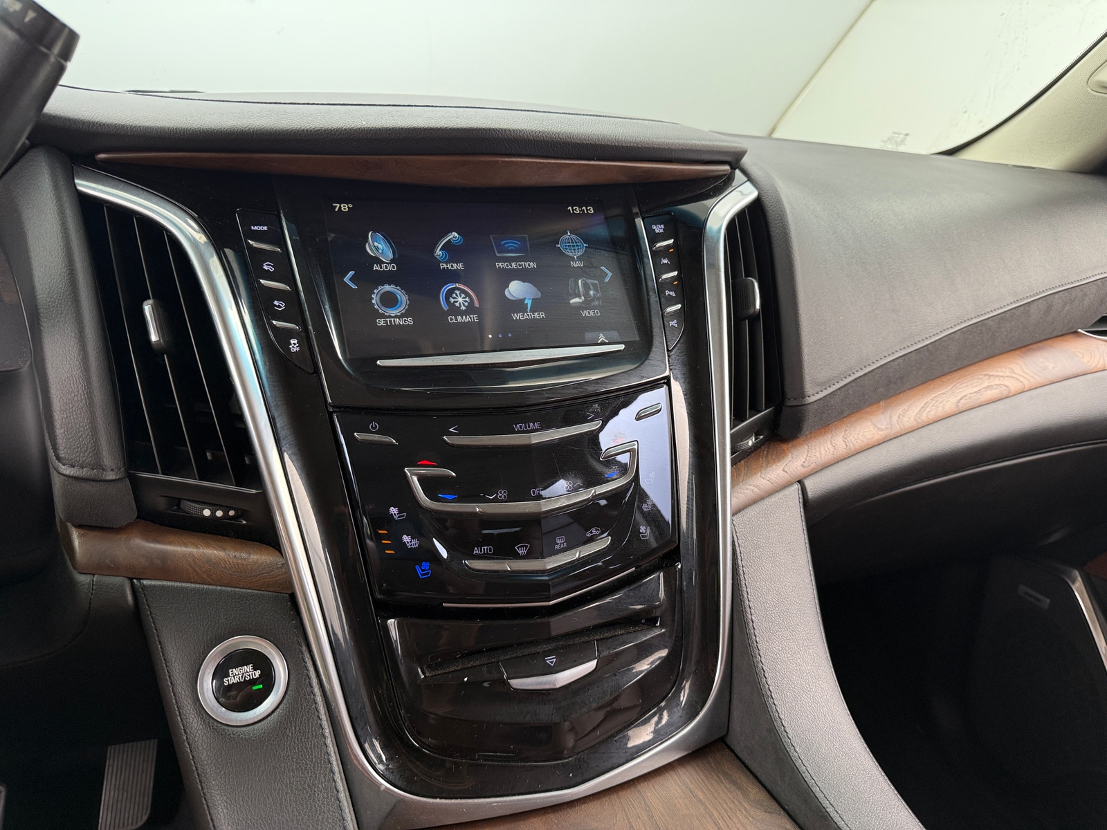 Thumbnail: 2018 Cadillac Escalade - 3