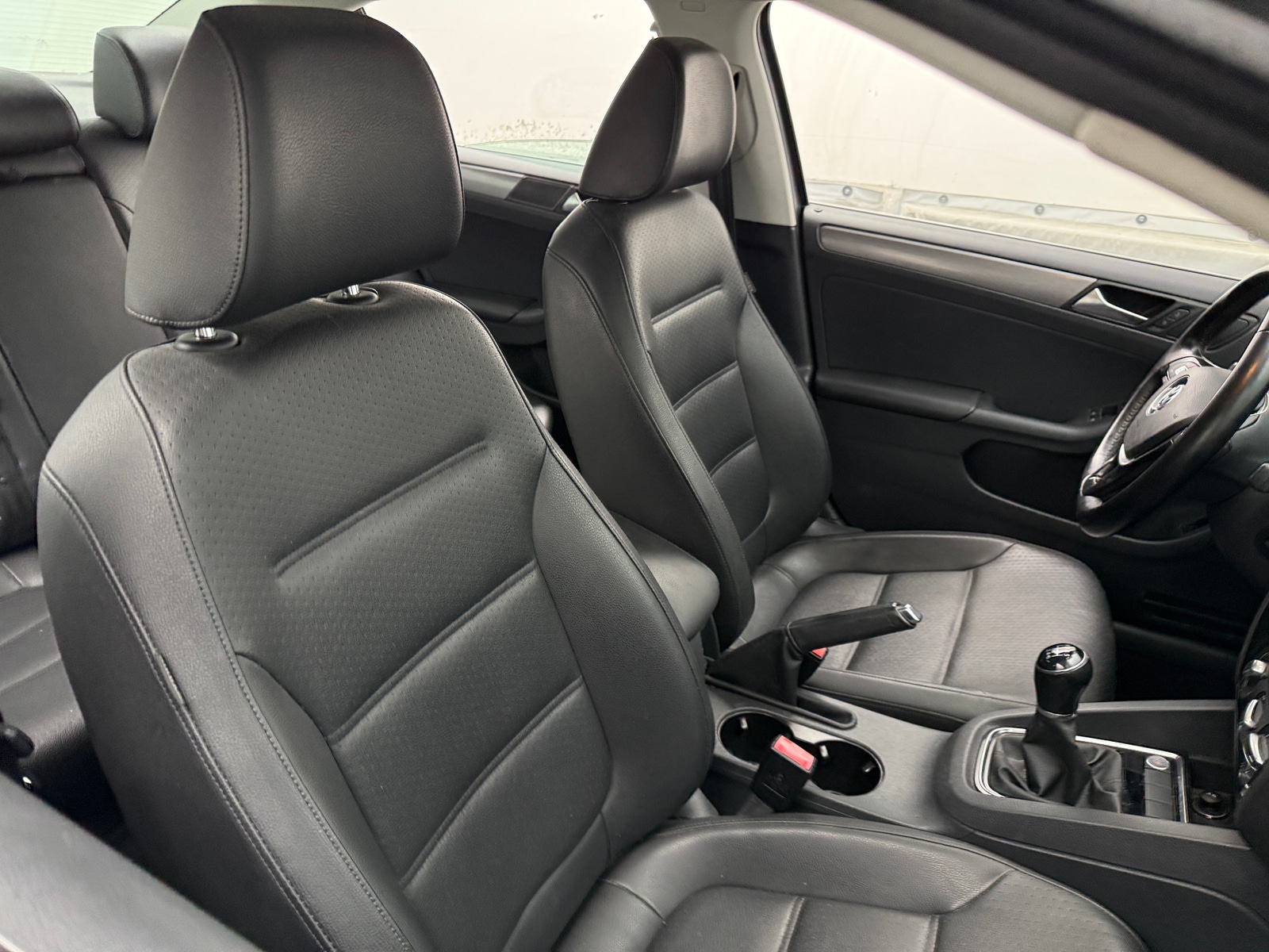 Thumbnail: 2015 Volkswagen Jetta - 2