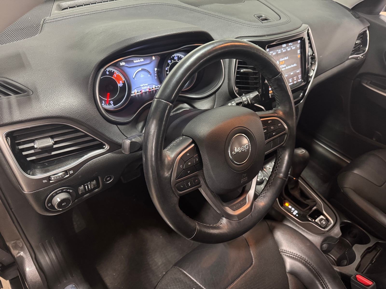 Thumbnail: 2019 Jeep Cherokee - 2
