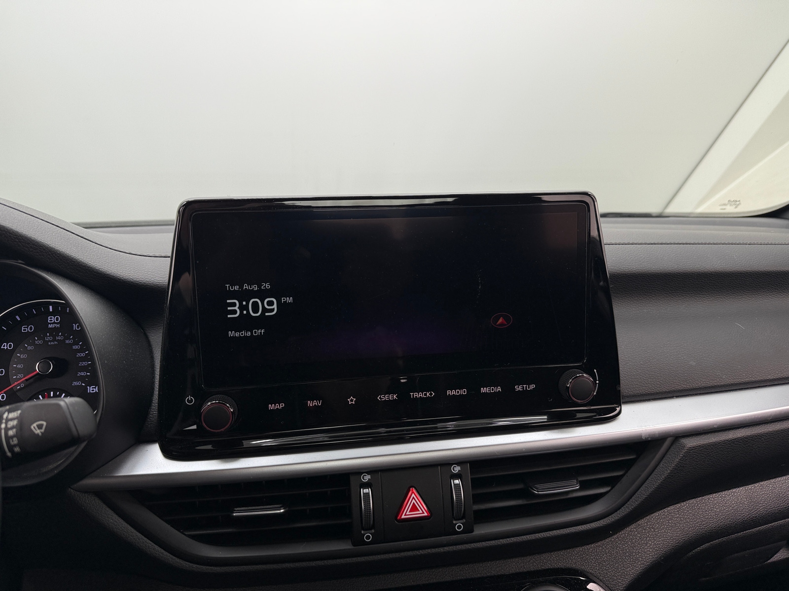 Thumbnail: 2024 Kia Forte - 4