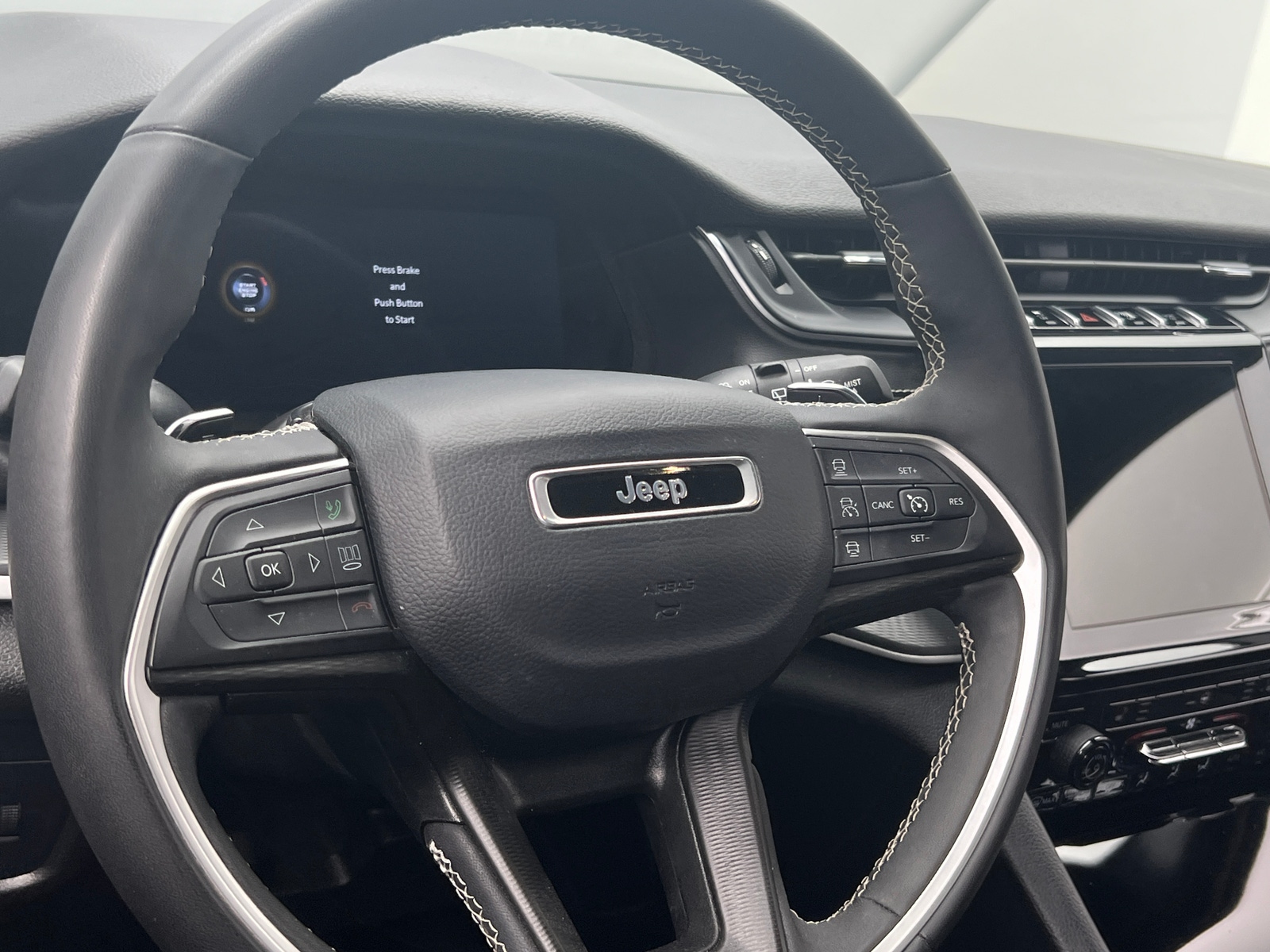 Thumbnail: 2024 Jeep Grand Cherokee L - 4