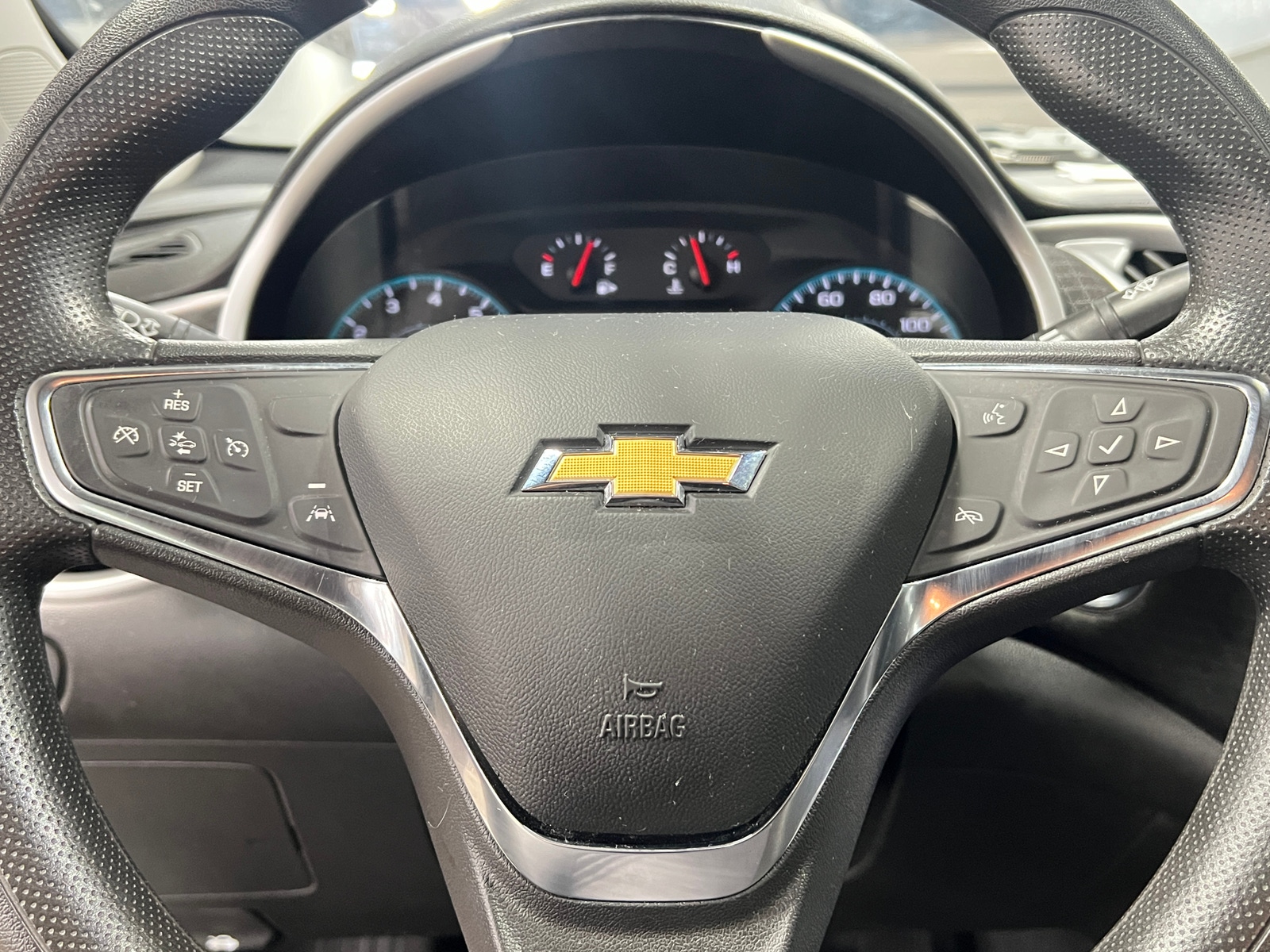Thumbnail: 2023 Chevrolet Malibu - 5