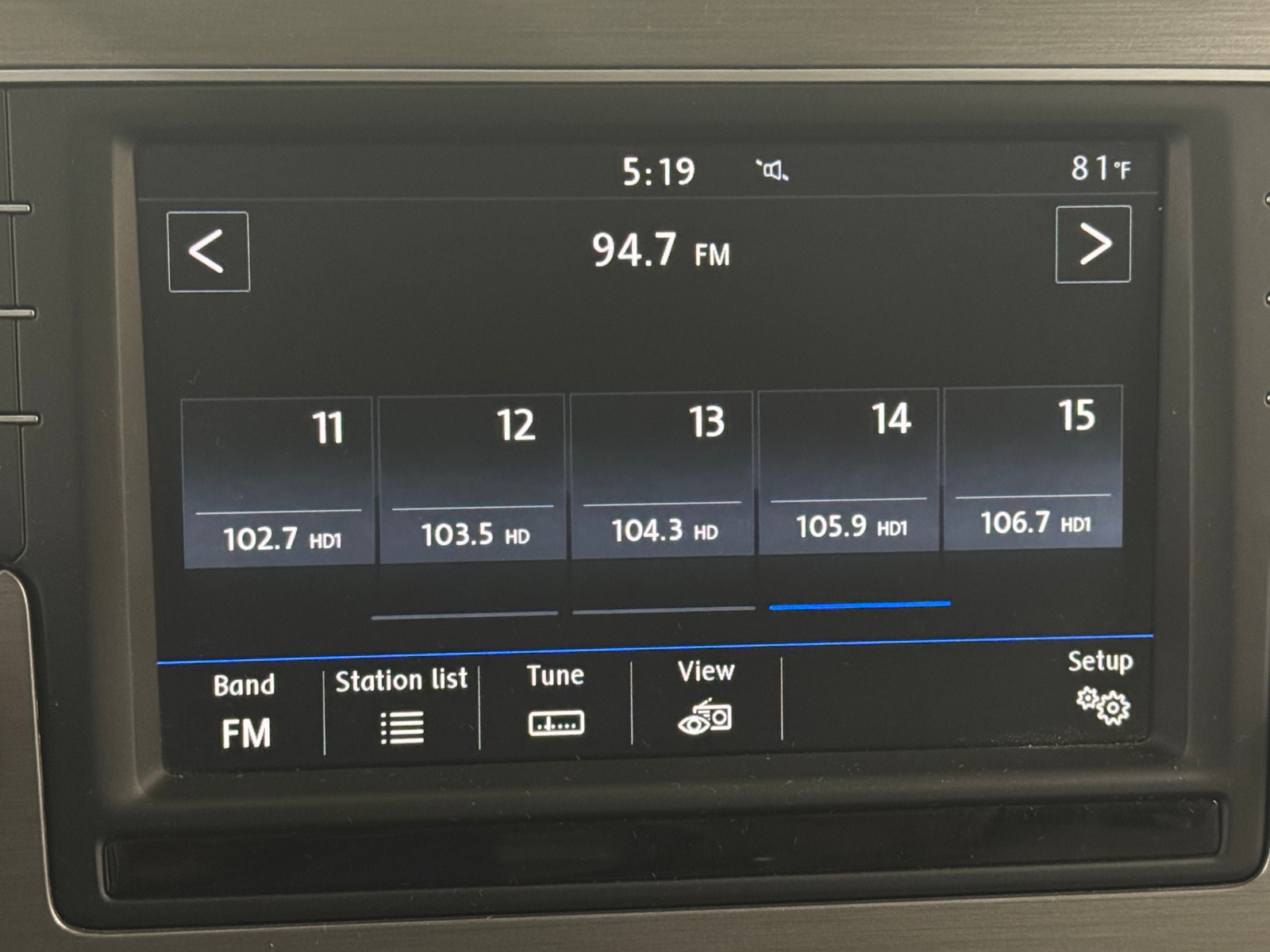 Thumbnail: 2017 Volkswagen e-Golf - 4
