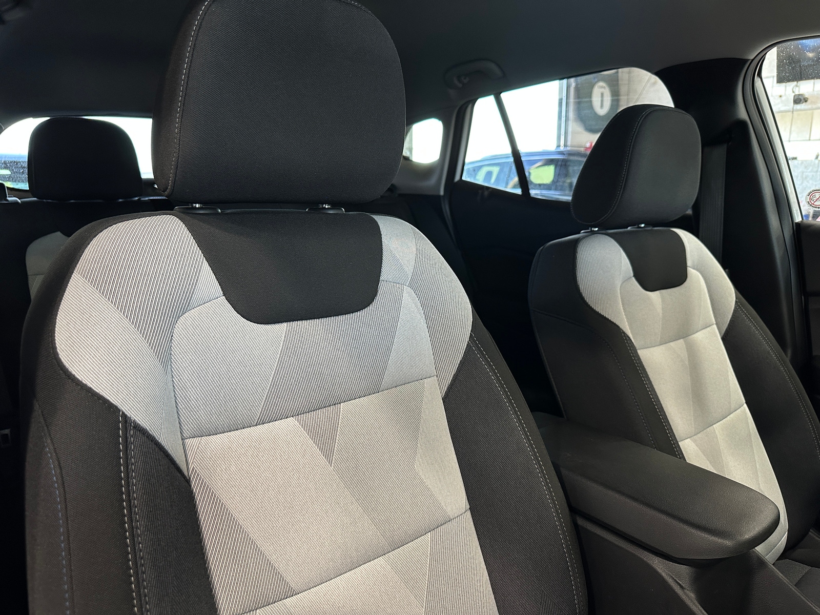 Thumbnail: 2025 Chevrolet Trax - 2