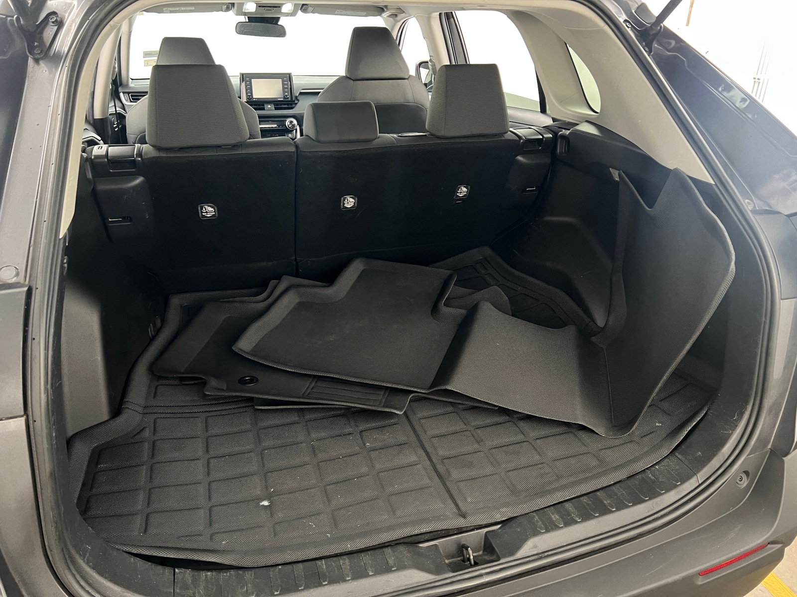 Thumbnail: 2021 Toyota RAV4 - 7