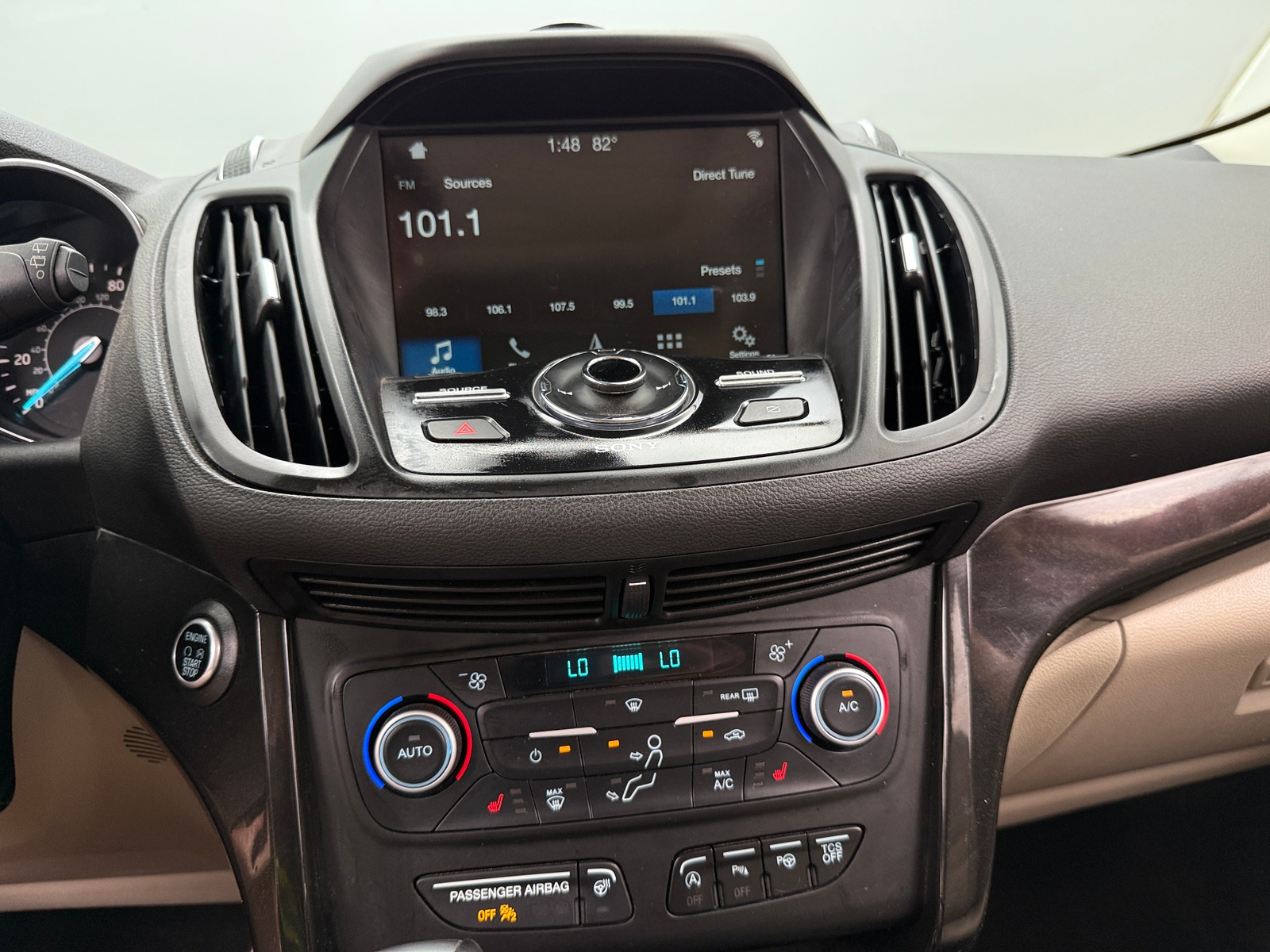 Thumbnail: 2019 Ford Escape - 3