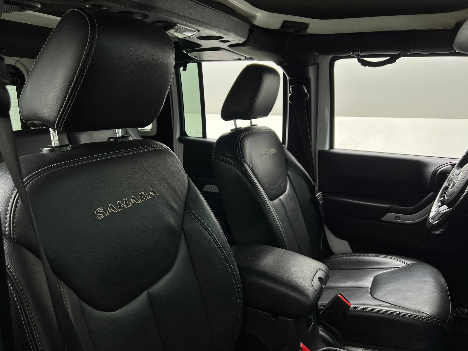Thumbnail: 2016 Jeep Wrangler - 2