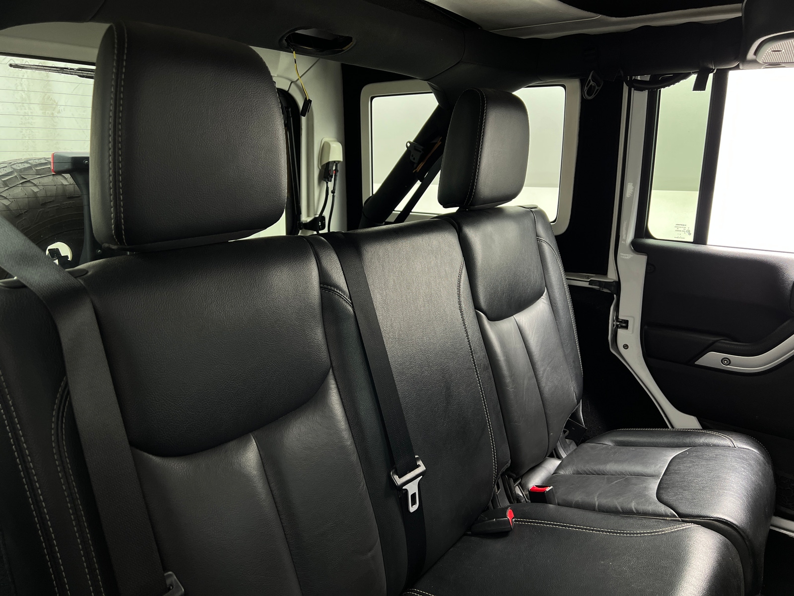 Thumbnail: 2016 Jeep Wrangler - 6