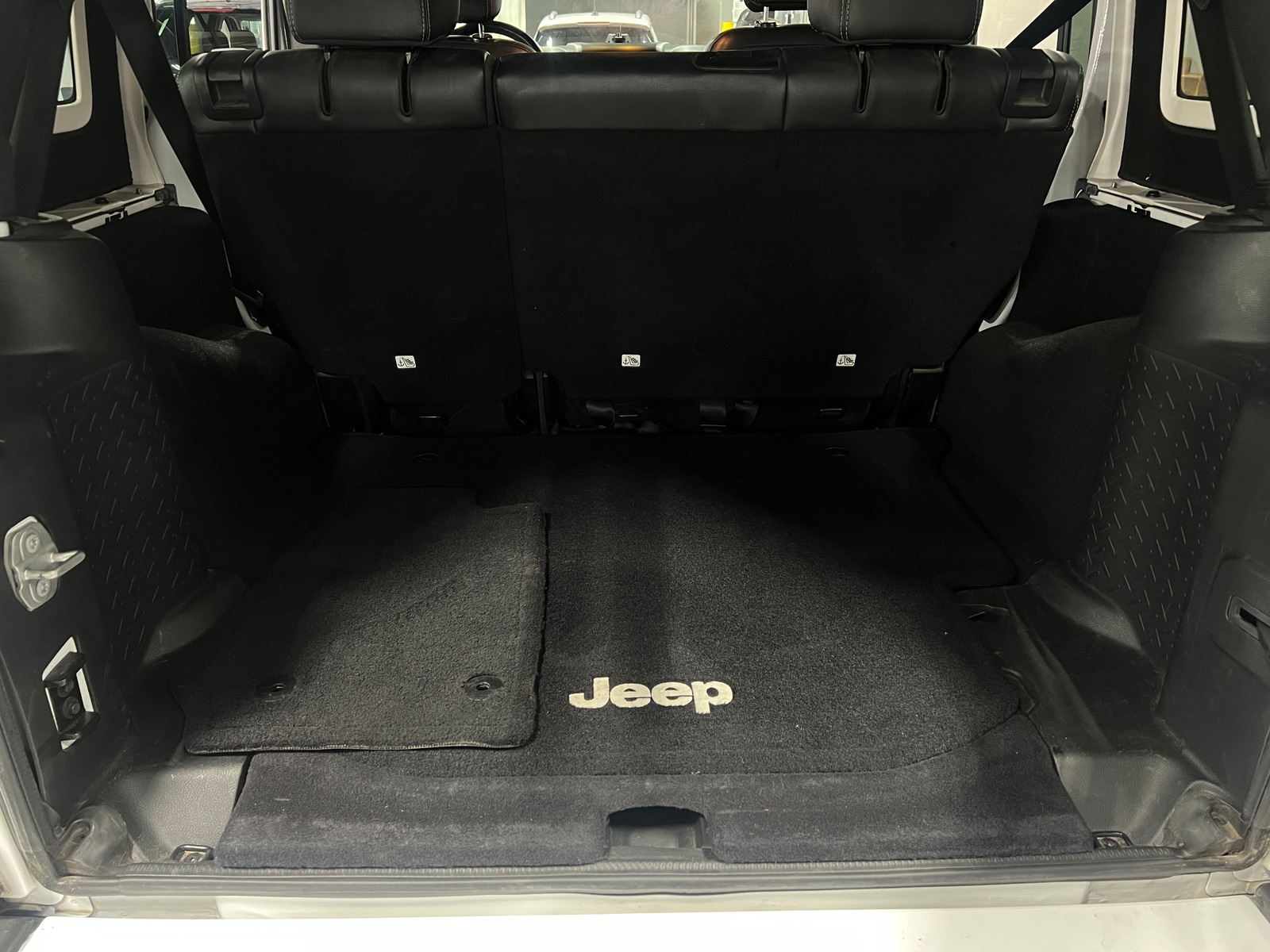 Thumbnail: 2016 Jeep Wrangler - 7
