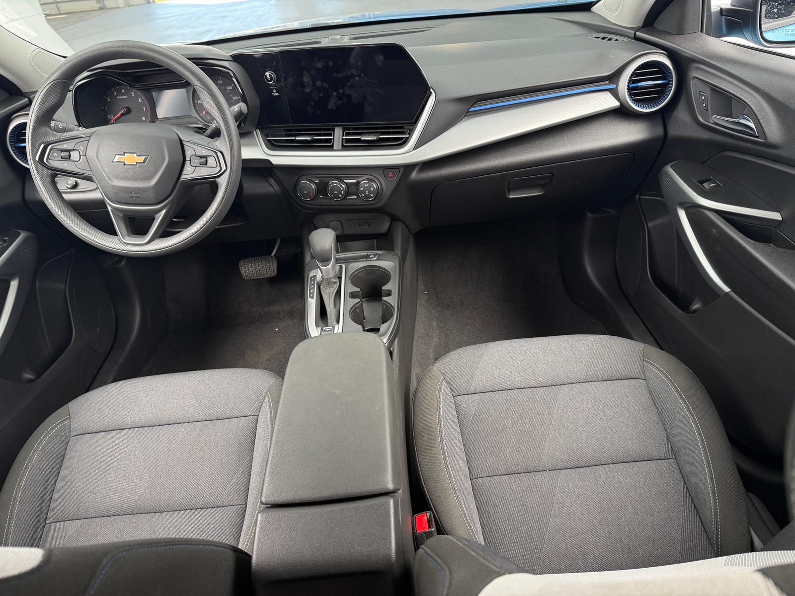 Thumbnail: 2025 Chevrolet Trax - 3
