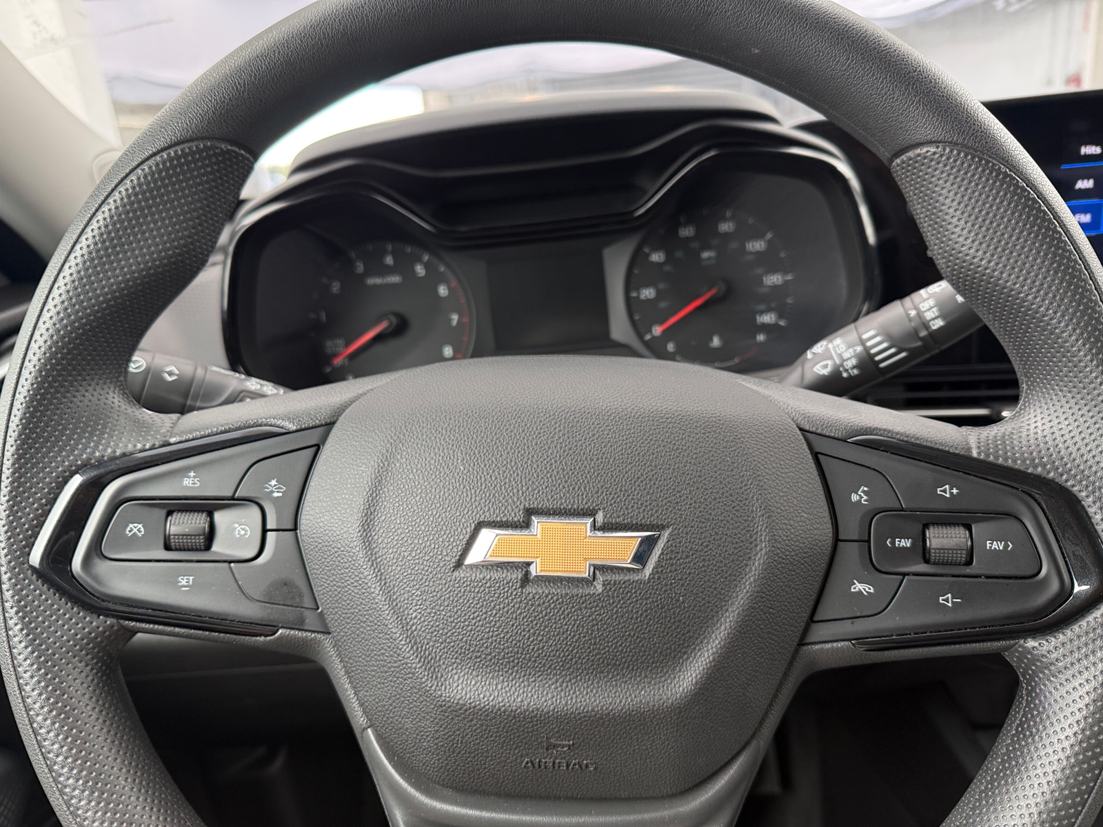 Thumbnail: 2025 Chevrolet Trax - 5
