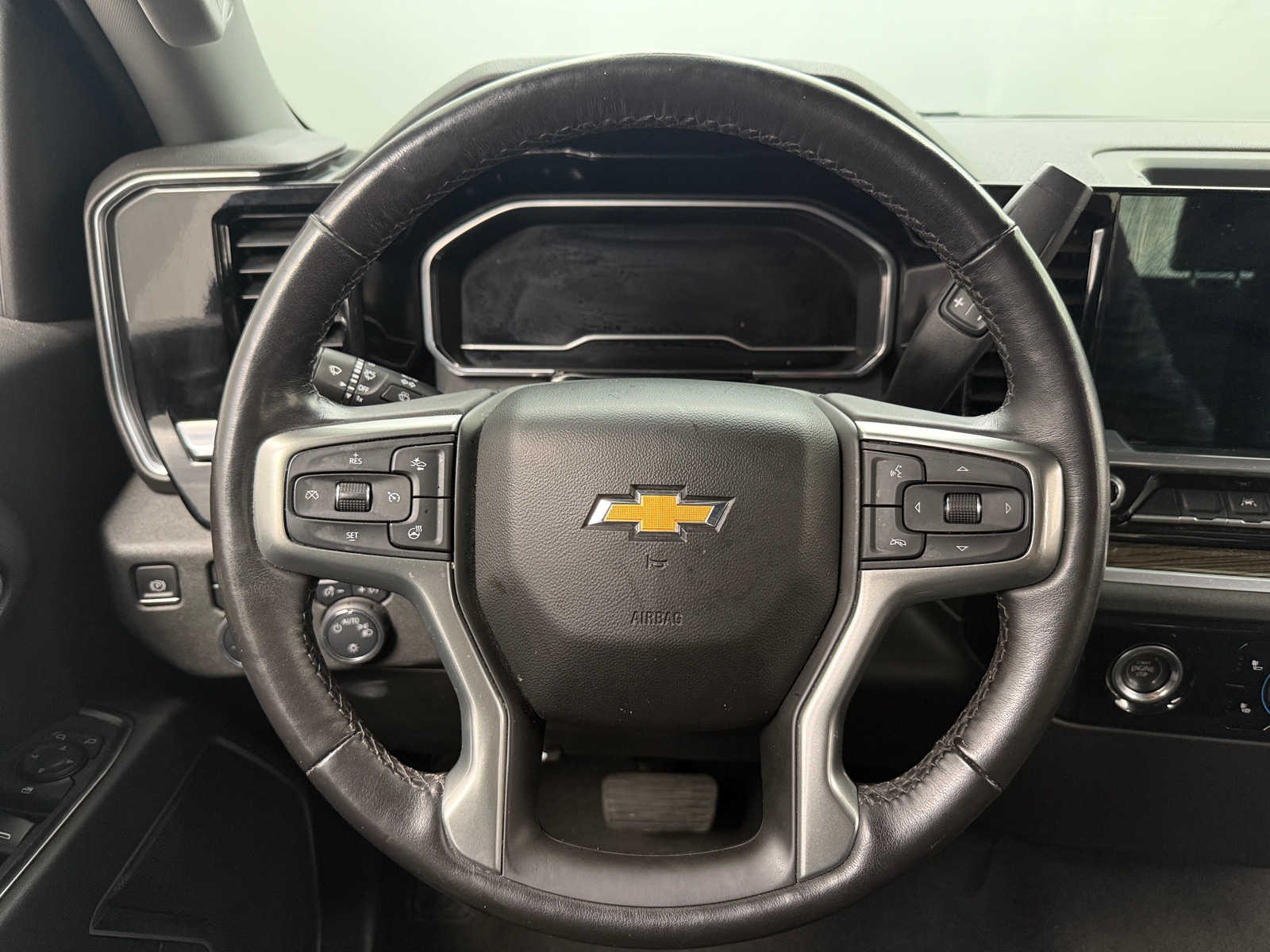 Thumbnail: 2022 Chevrolet Silverado 1500 - 5