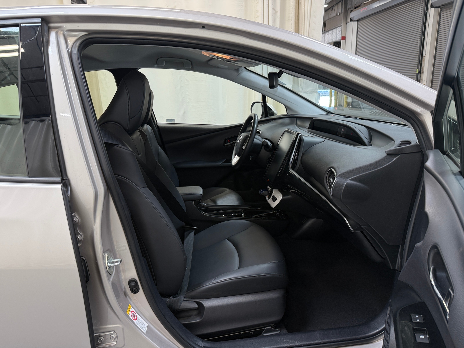 Thumbnail: 2017 Toyota Prius Prime - 2