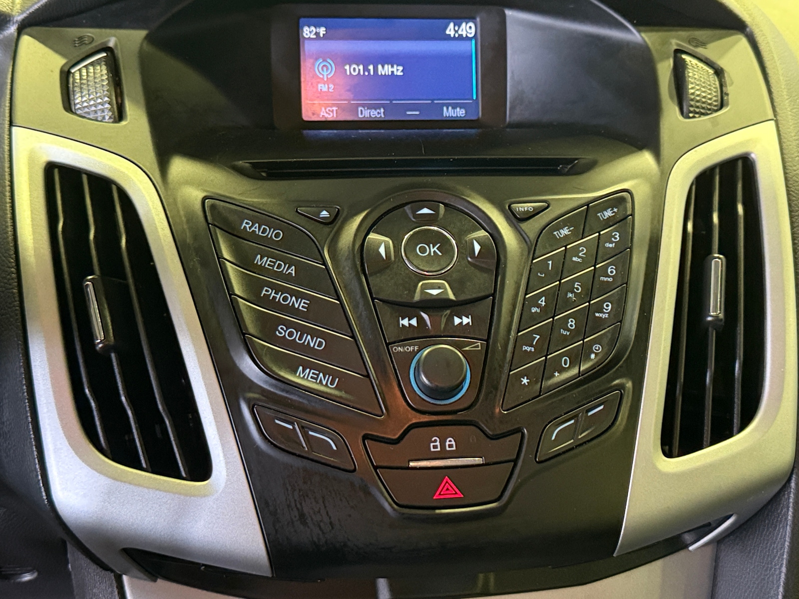 Thumbnail: 2014 Ford Focus - 4