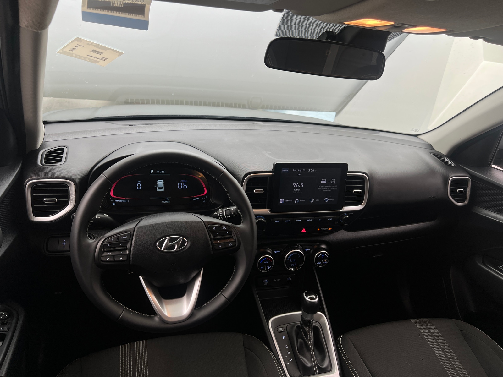 Thumbnail: 2024 Hyundai Venue - 3