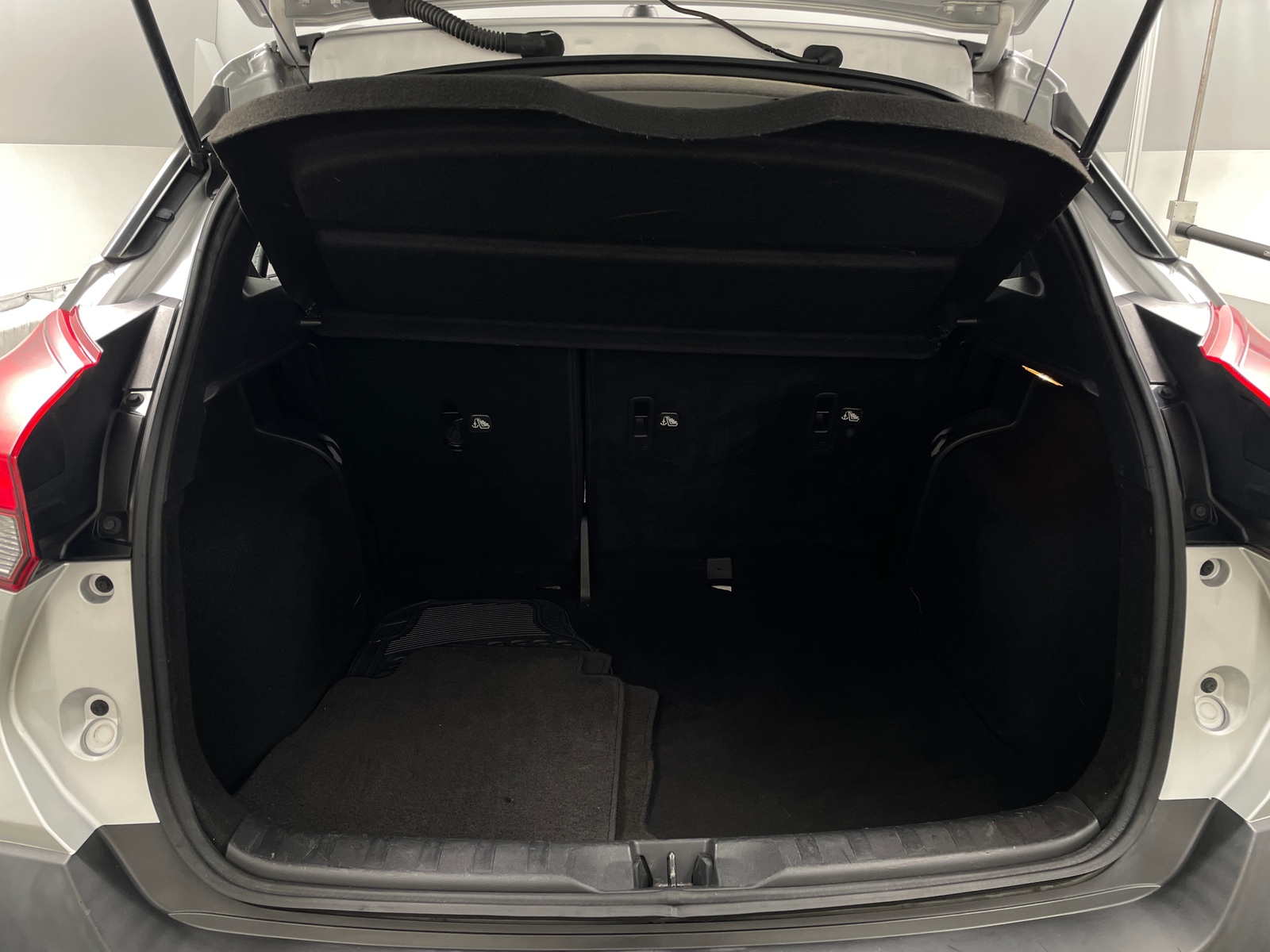 Thumbnail: 2019 Nissan Kicks - 7