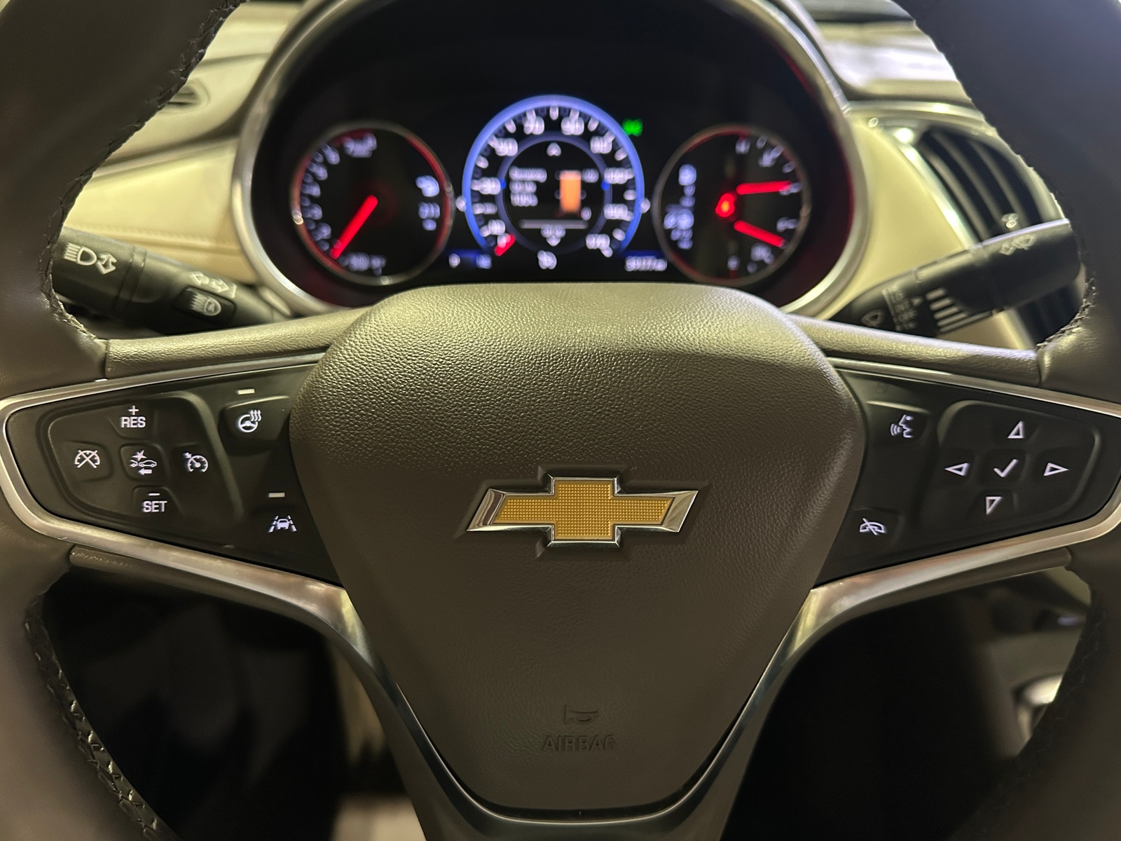 Thumbnail: 2024 Chevrolet Malibu - 4