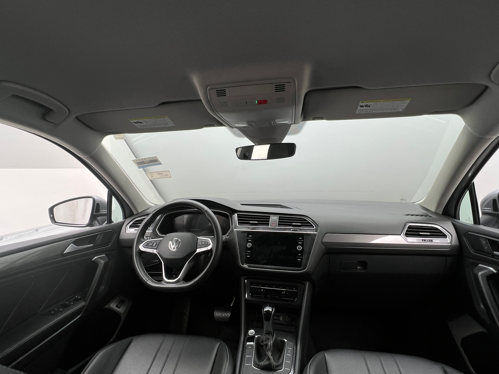 Thumbnail: 2024 Volkswagen Tiguan - 2