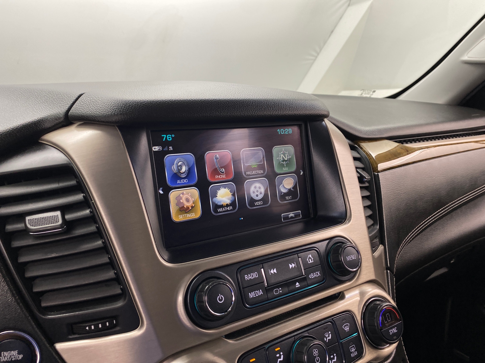 Thumbnail: 2017 GMC Yukon XL - 3