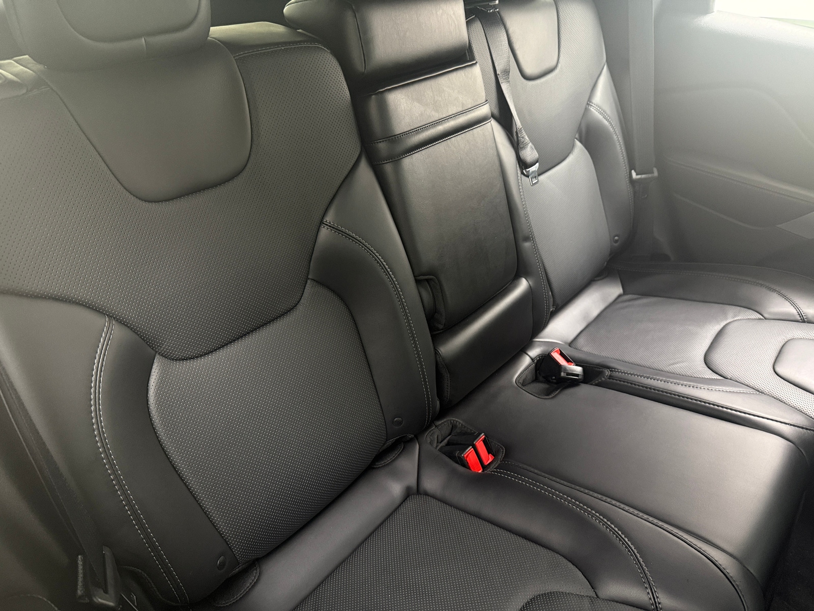 Thumbnail: 2019 Jeep Cherokee - 5