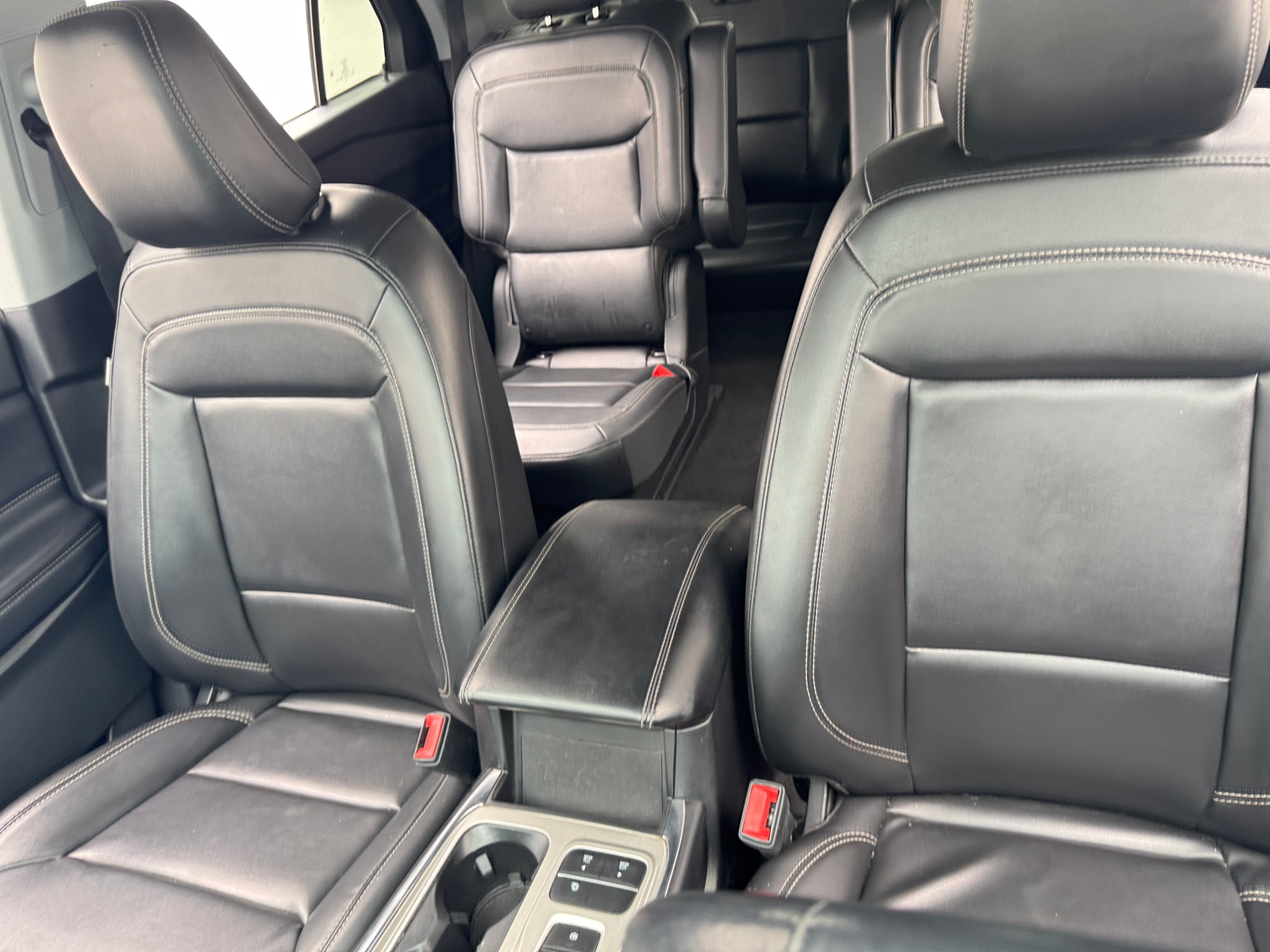 Thumbnail: 2022 Ford Explorer - 2