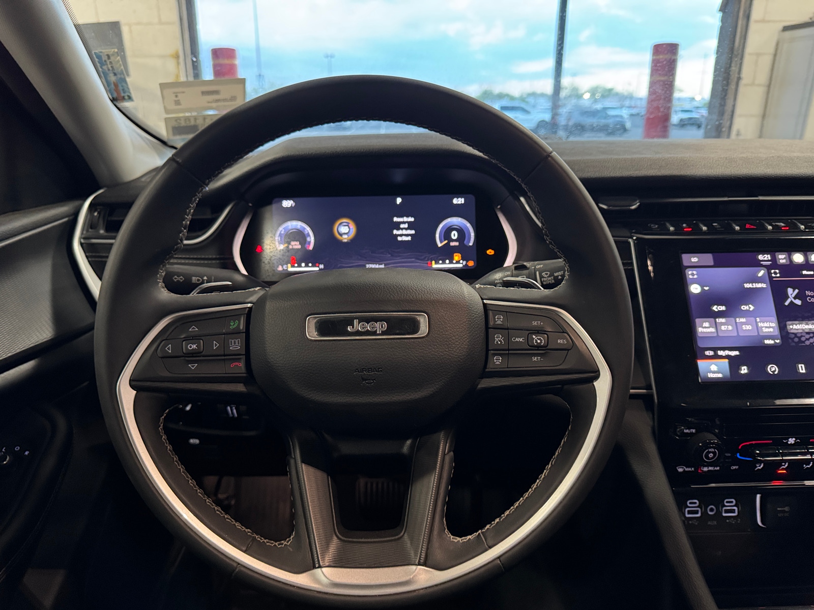 Thumbnail: 2023 Jeep Grand Cherokee L - 5
