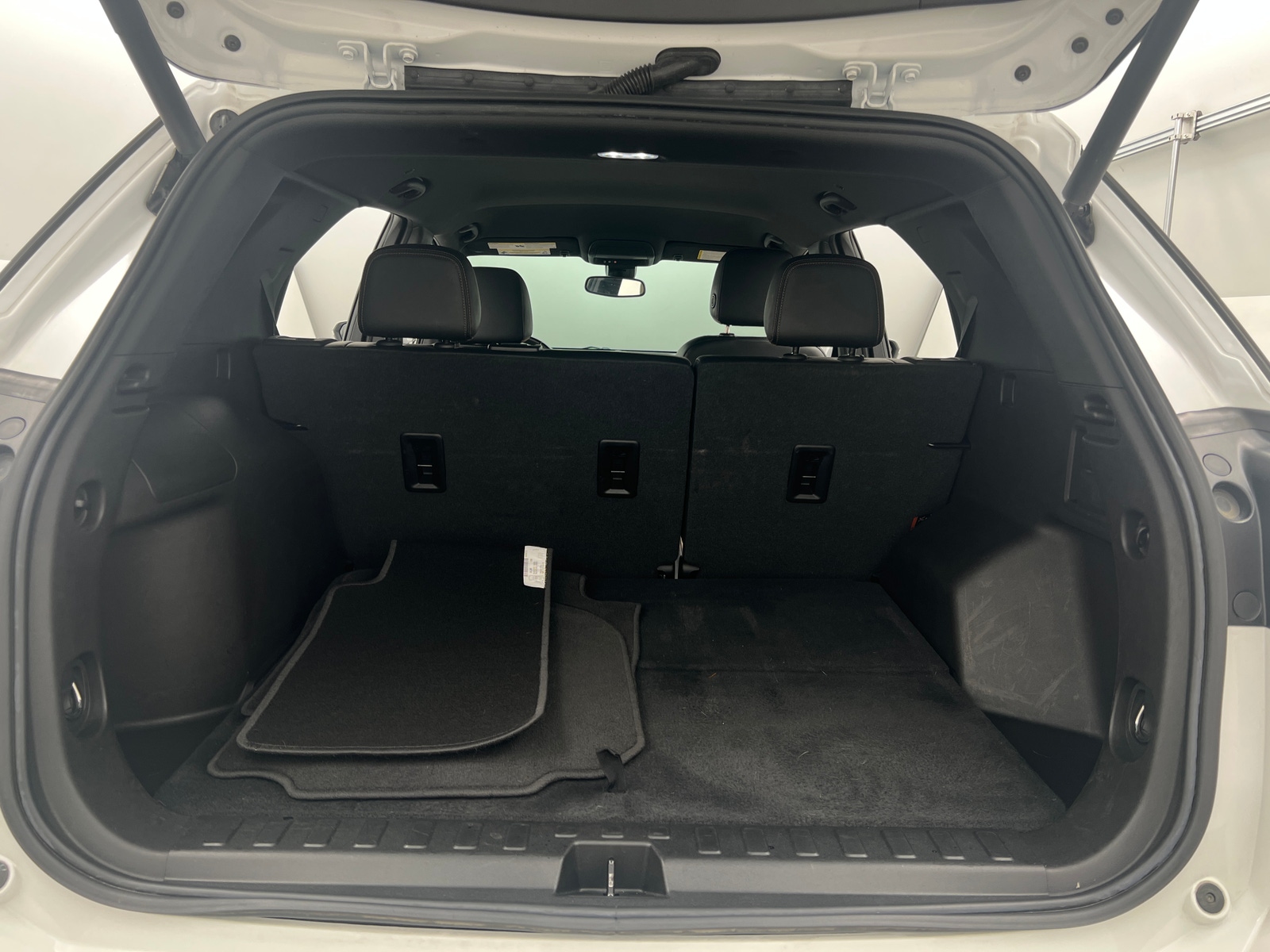 Thumbnail: 2022 Chevrolet Equinox - 6