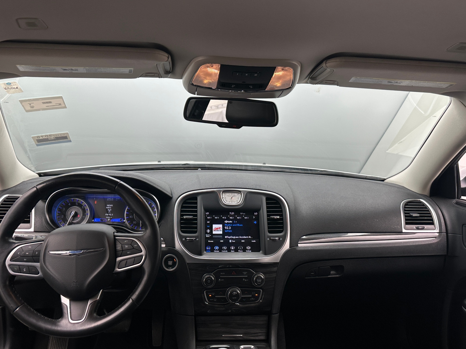 Thumbnail: 2021 Chrysler 300 - 2