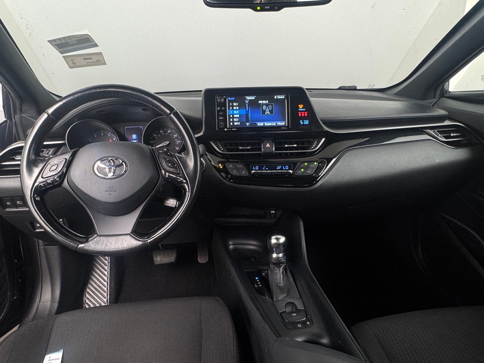 Thumbnail: 2018 Toyota C-HR - 3