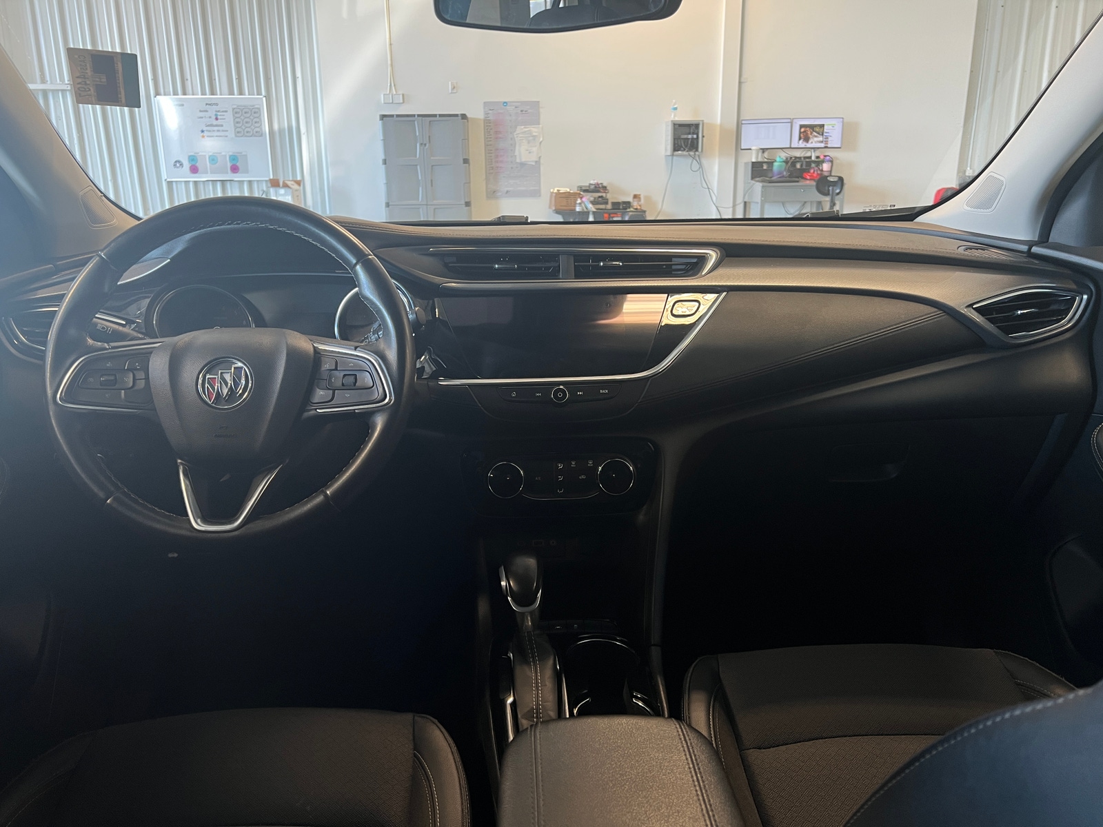 Thumbnail: 2020 Buick Encore GX - 3