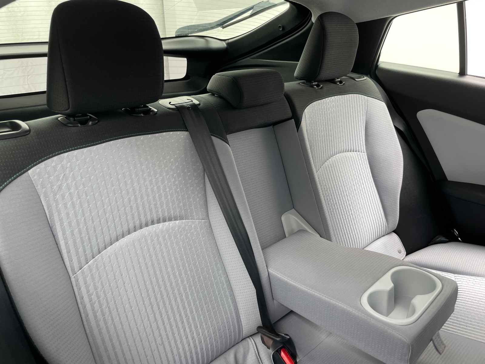 Thumbnail: 2017 Toyota Prius - 6