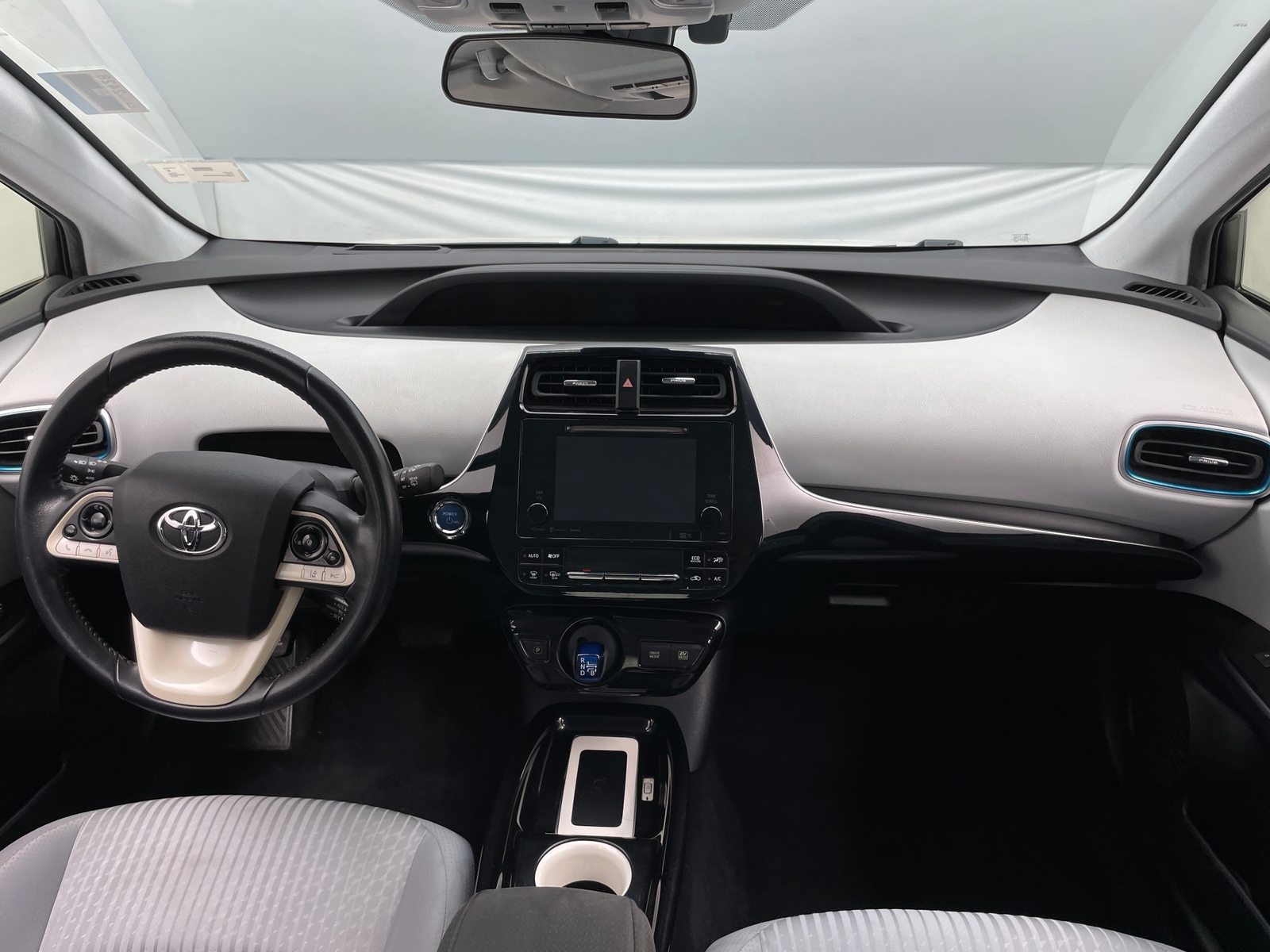 Thumbnail: 2017 Toyota Prius - 3