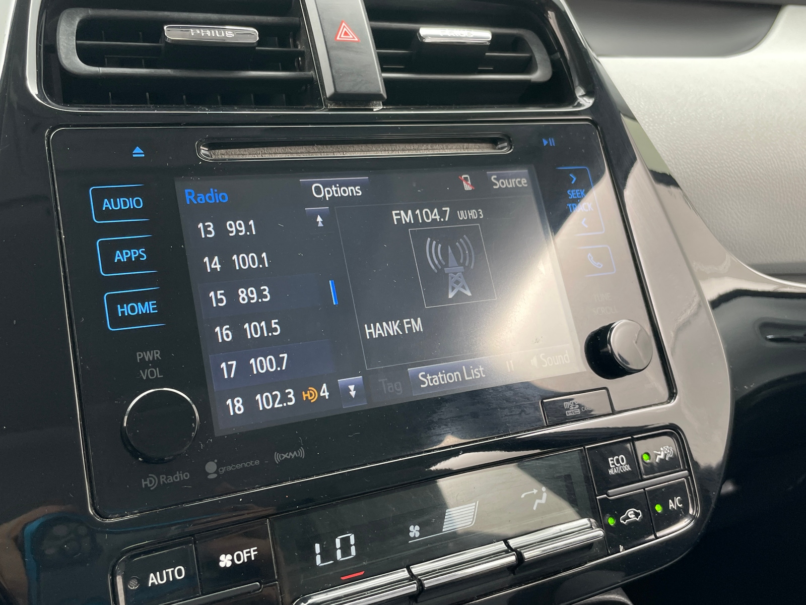 Thumbnail: 2017 Toyota Prius - 4