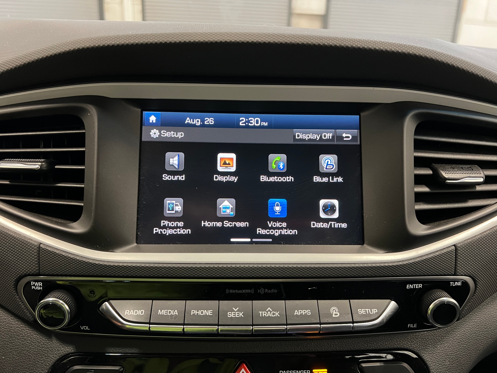 Thumbnail: 2019 Hyundai Ioniq - 4