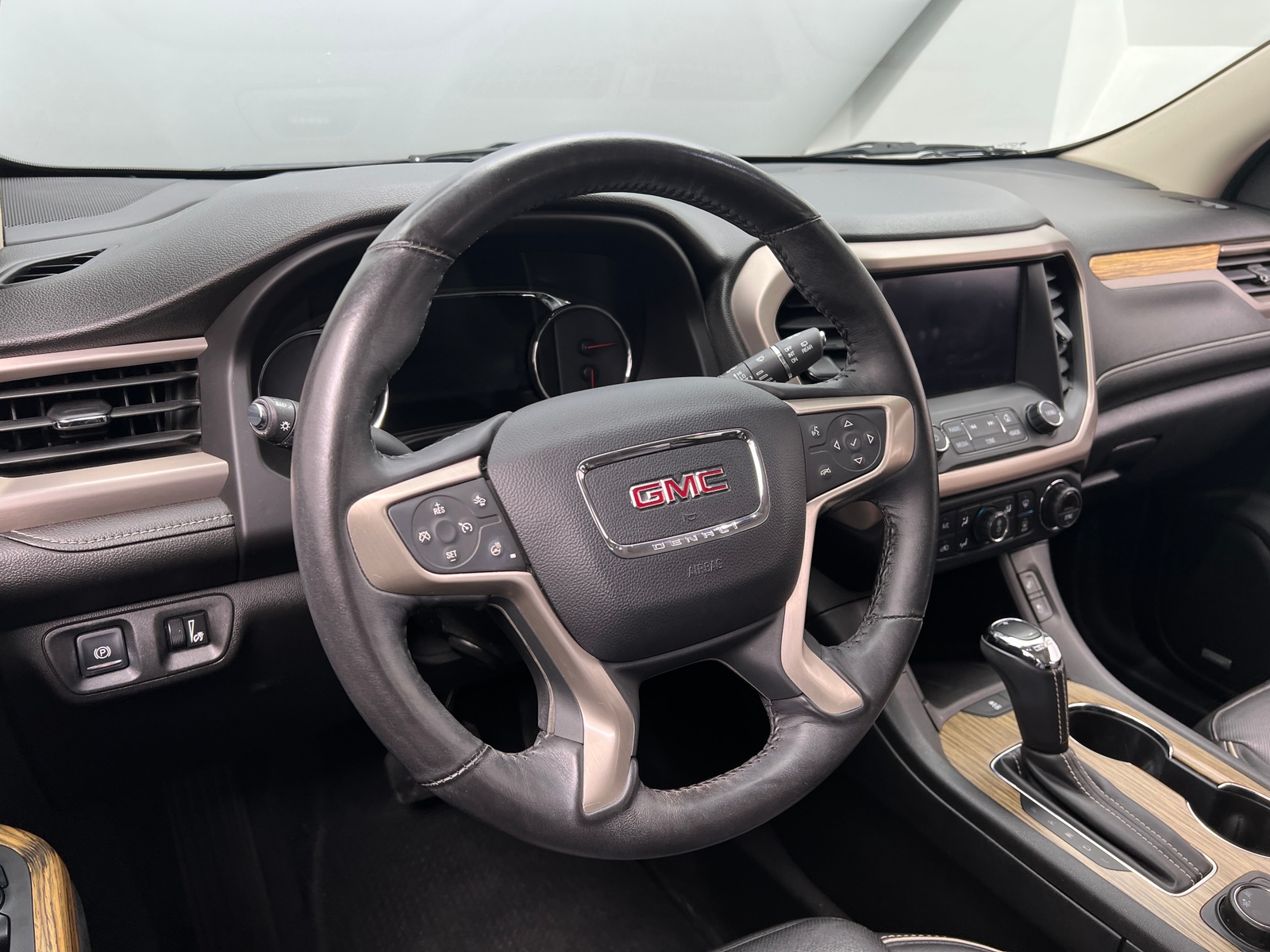 Thumbnail: 2017 GMC Acadia - 4