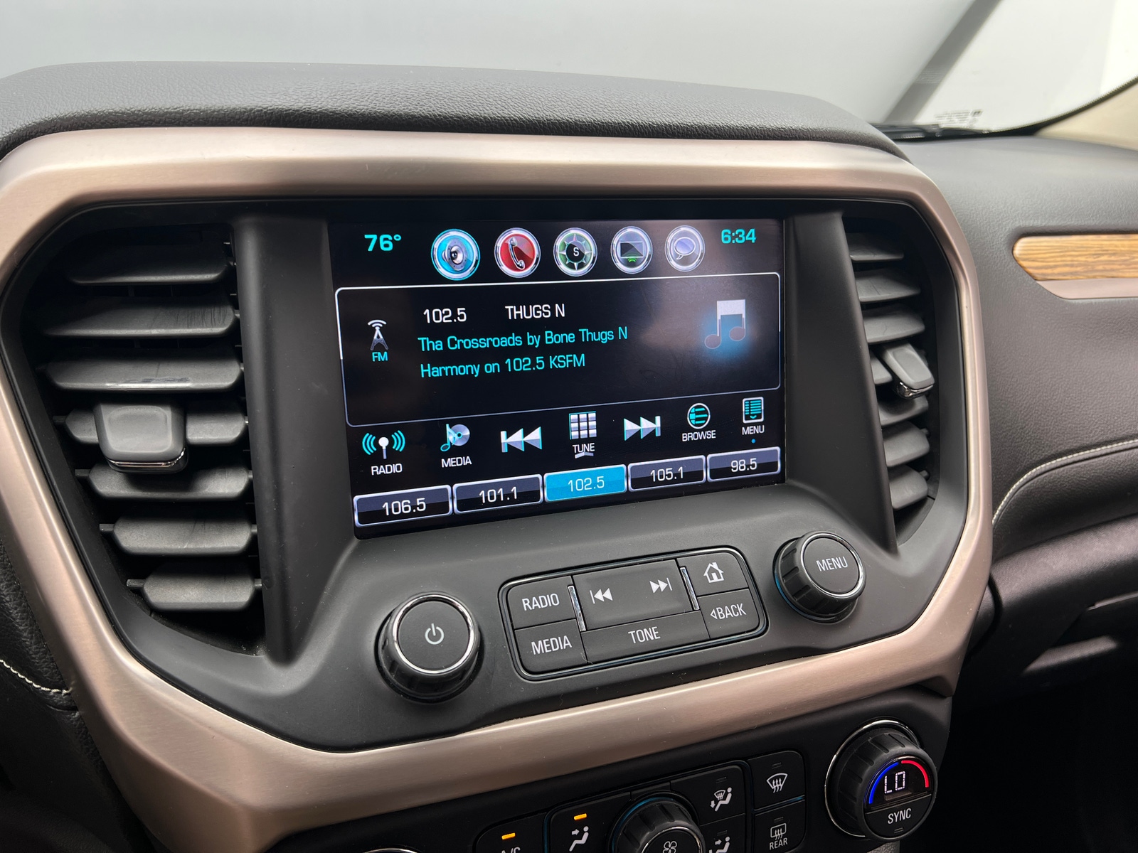 Thumbnail: 2017 GMC Acadia - 3