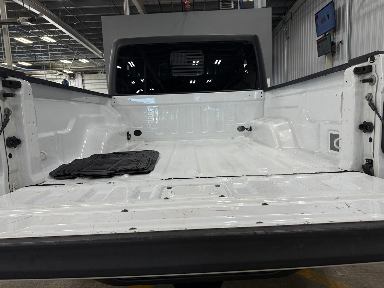 Thumbnail: 2021 Jeep Gladiator - 6