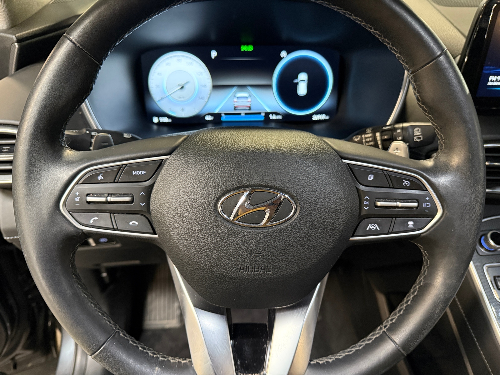 Thumbnail: 2022 Hyundai Santa Fe - 4
