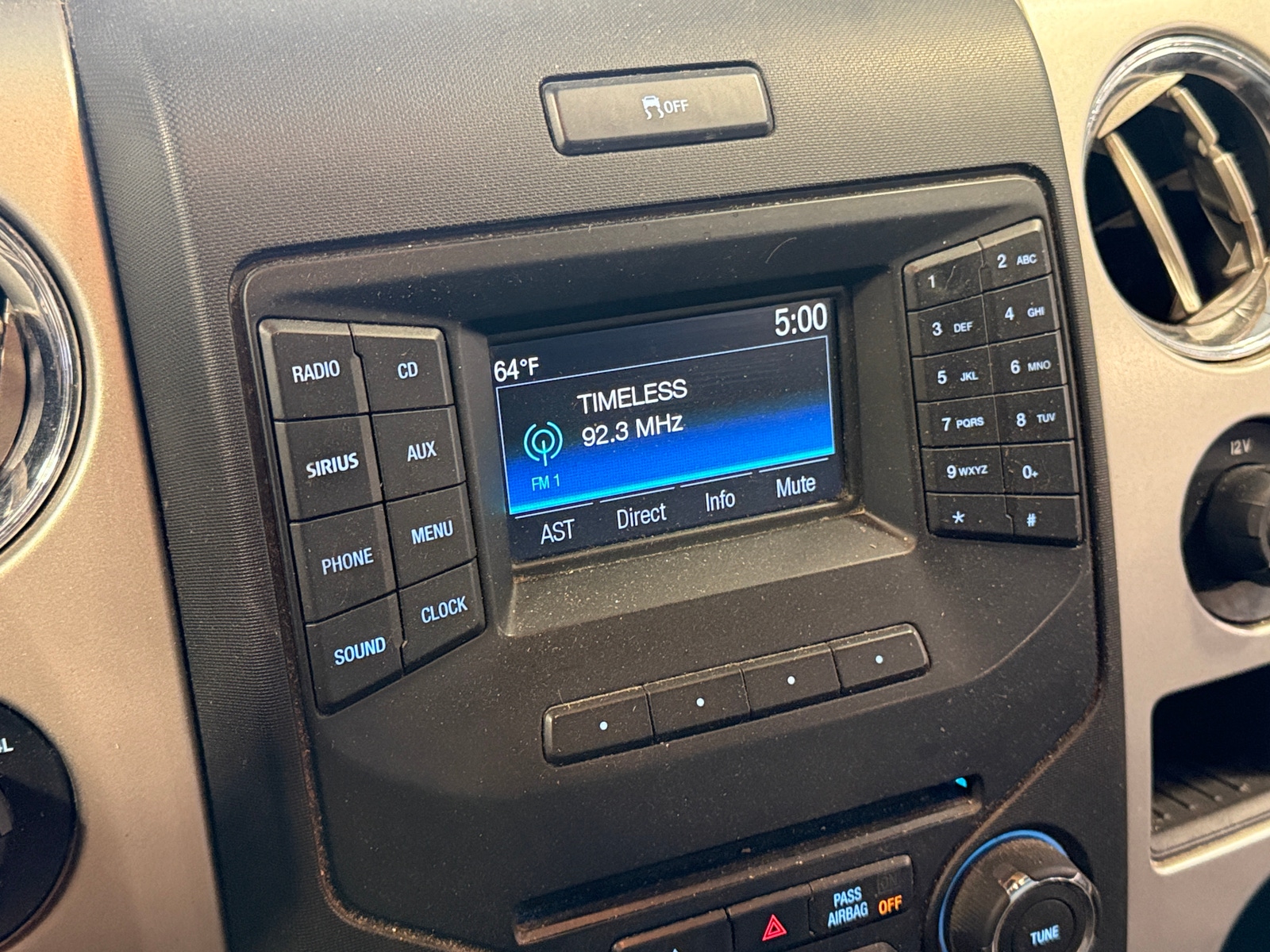 Thumbnail: 2014 Ford Econoline - 4