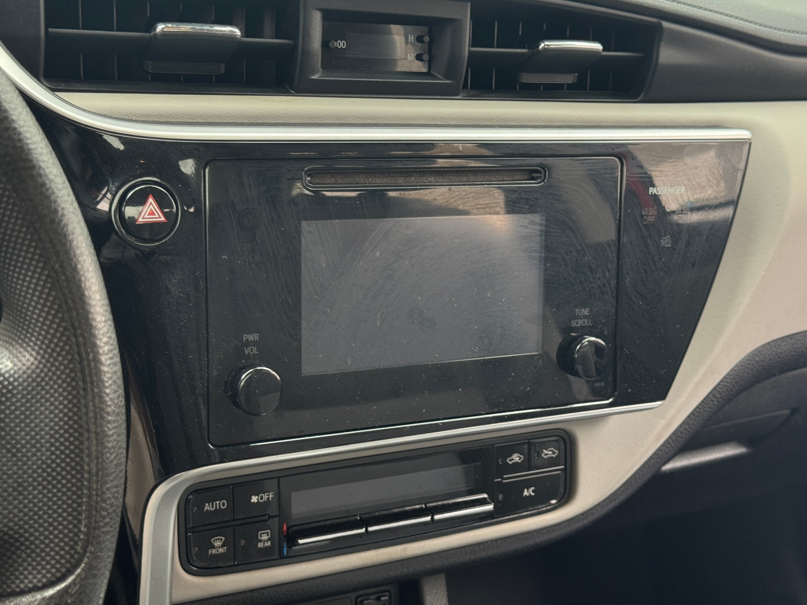 Thumbnail: 2017 Toyota Corolla - 4