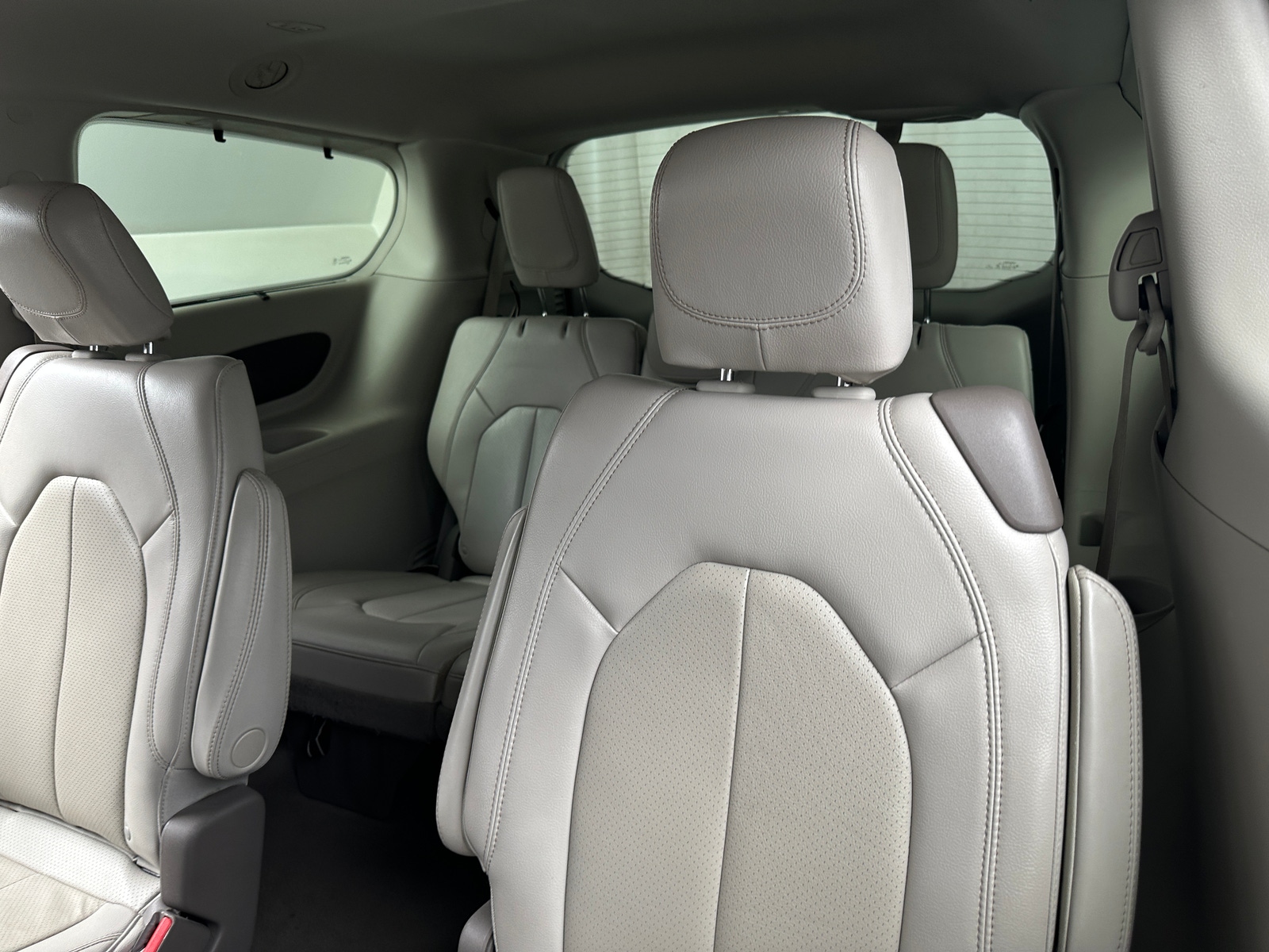 Thumbnail: 2020 Chrysler Pacifica - 5
