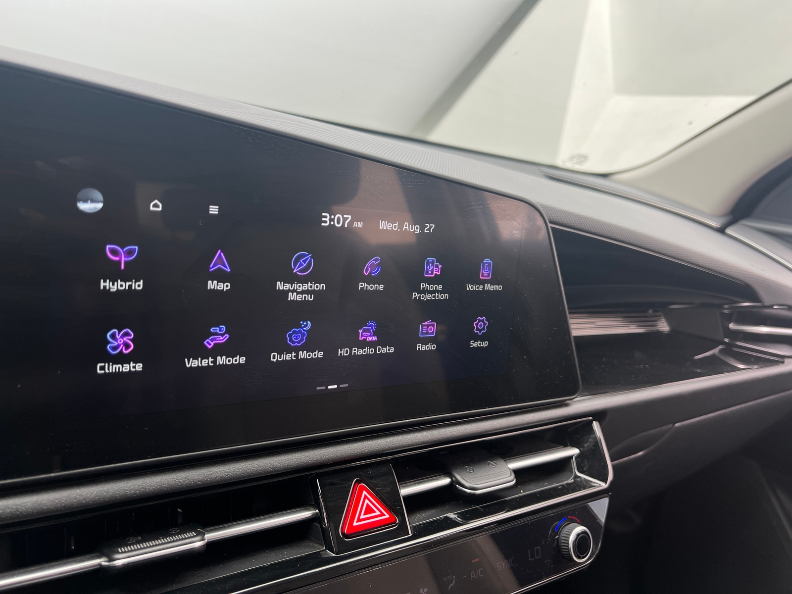 Thumbnail: 2023 Kia Niro - 3