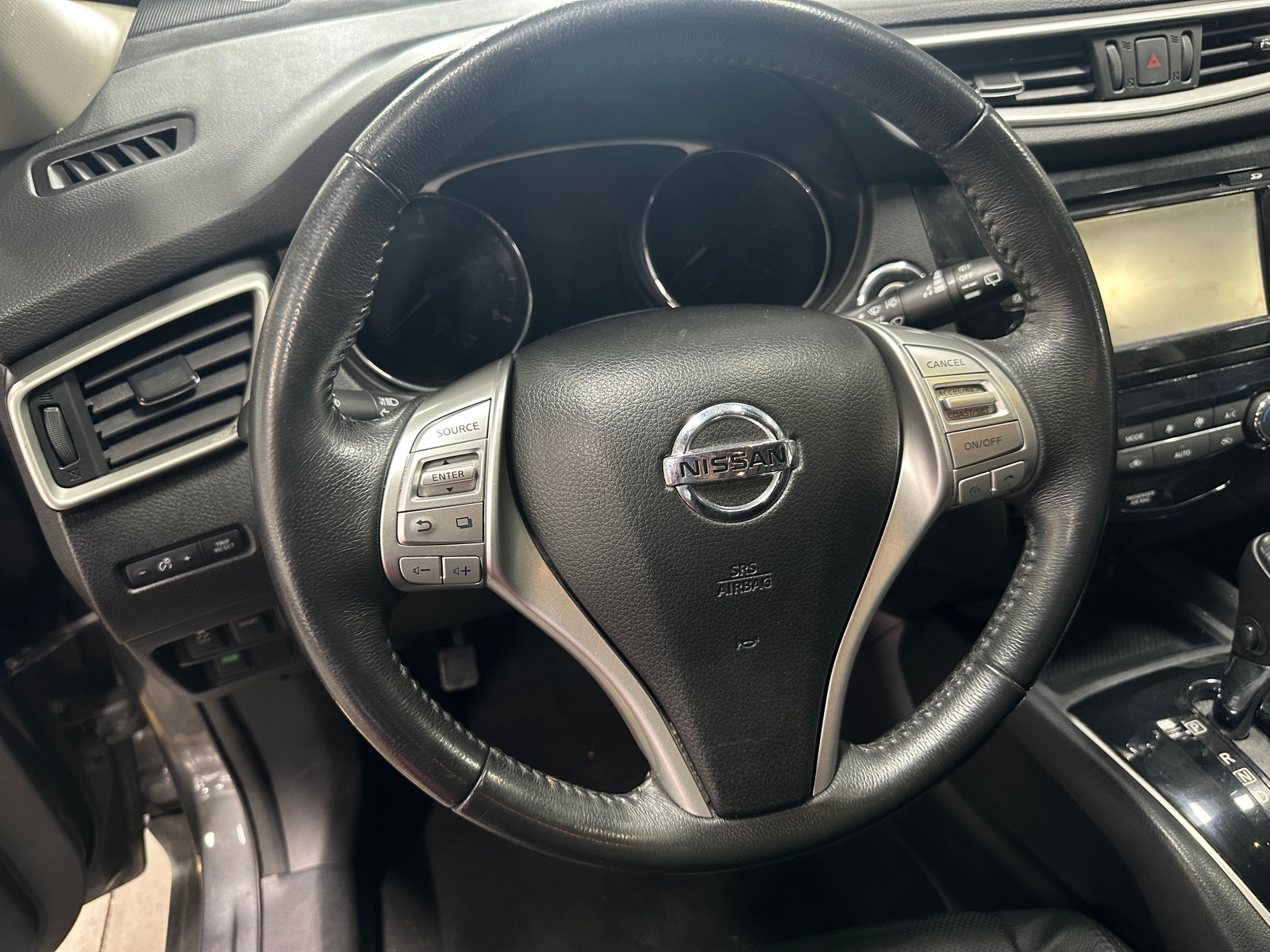 Thumbnail: 2015 Nissan Rogue - 4